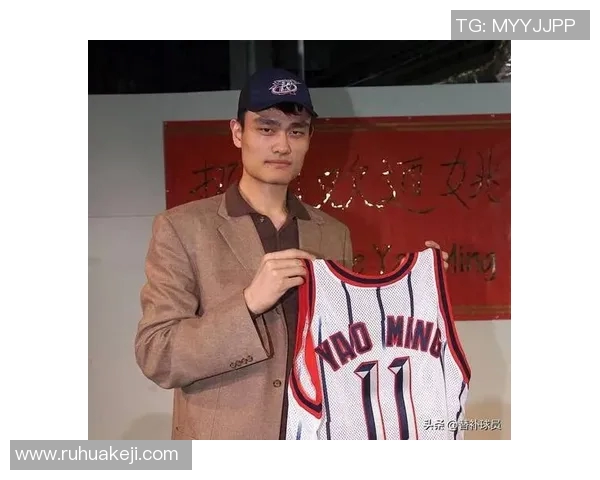 姚明在比赛中意外冲突引发热议球场暴力行为的反思与讨论