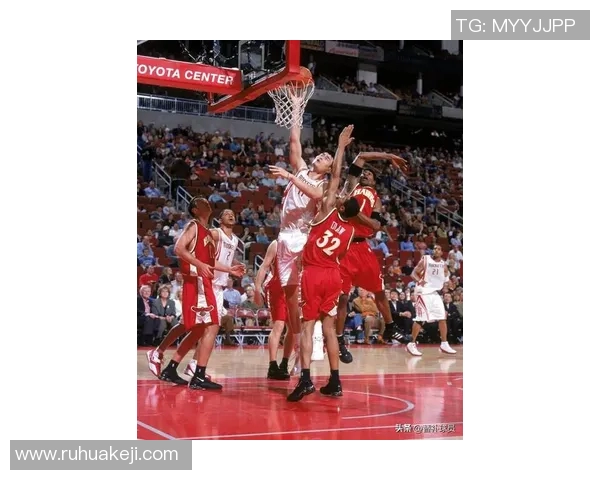 姚明挑战2500米跑步极限展现运动员的坚持与勇气 姚明挑战2500米跑步极限展现运动员的坚持与勇气