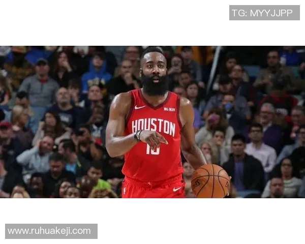 中图篮球明星的辉煌历程与未来展望：从校园到职业的成长之路